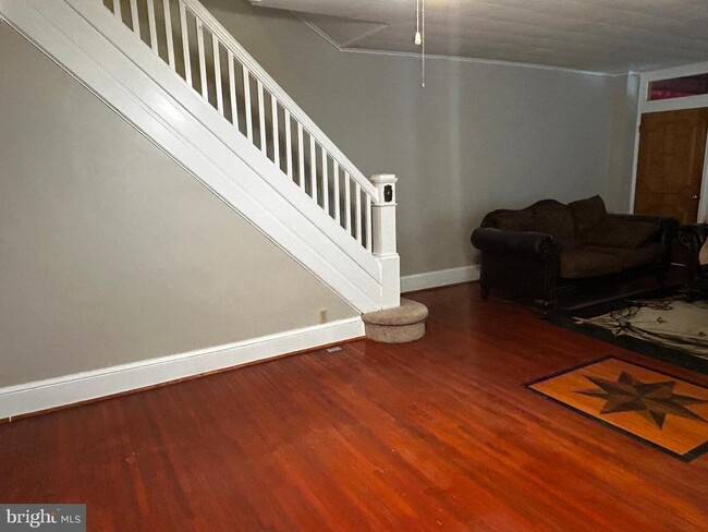 Building Photo - 325 Jefferson Ave