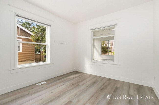 Building Photo - 1904 8th Ave