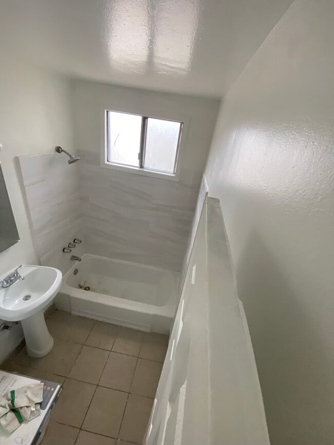 Bathroom - 14421 Kingsdale Ave