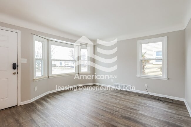 Building Photo - 312 De Villen Ave