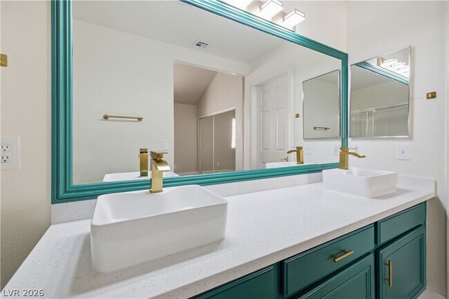 Building Photo - 315 Seine Way