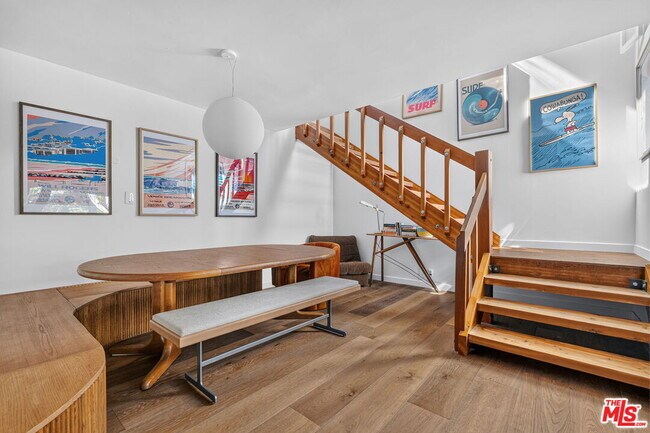 Building Photo - 810 Nowita Pl