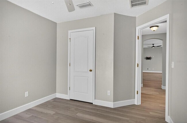 Building Photo - 37 Burnside Dr