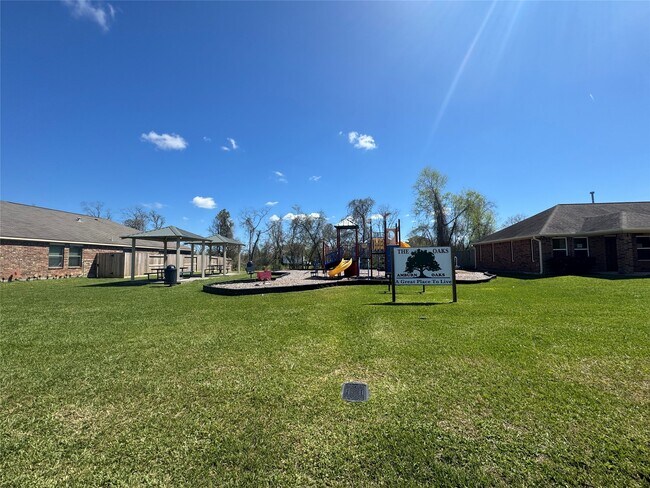 Building Photo - 7906 Emerald Oak Dr