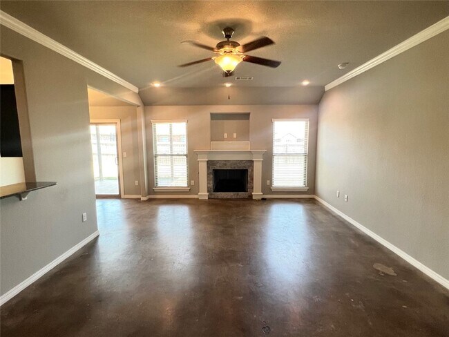 Building Photo - 211 Genoa Way