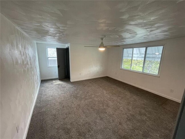 Building Photo - 1371 Crucible St