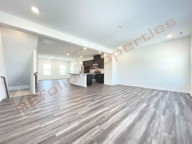 Building Photo - Brand New 3 Story 4 bedroom, 3.5 bathroom ...