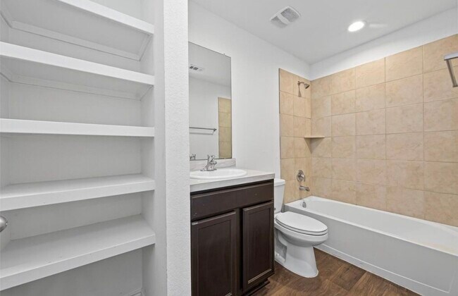 Building Photo - 21170 Alder Oaks Dr