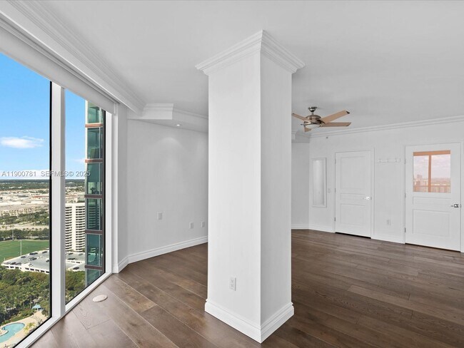 Building Photo - 3370 Hidden Bay Dr