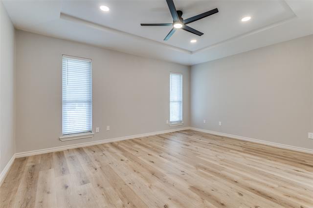 Building Photo - 900 Hillside Ln