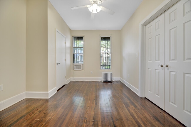 Building Photo - 618 Columbia Rd NW