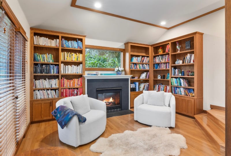 Building Photo - 5732 Sunset Ln