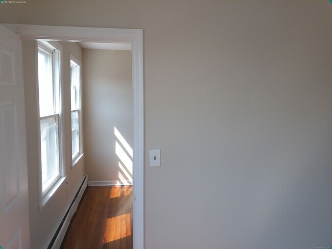 Building Photo - 2343 Barnum Ave