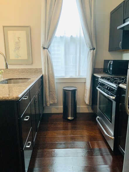 Building Photo - 317 S Salcedo St