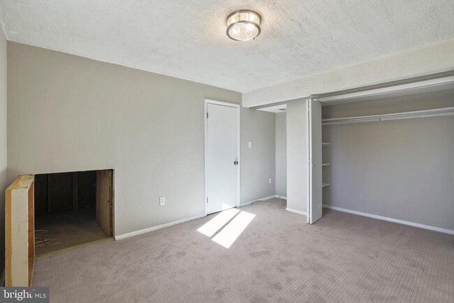 Building Photo - 10622 Cavalcade St