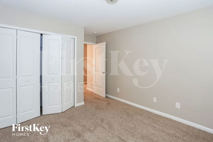 Building Photo - 132 Renville Pl