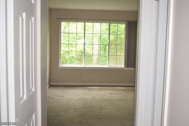 Building Photo - 177 Riveredge Dr