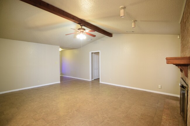 Building Photo - 3311 Johnson Dr