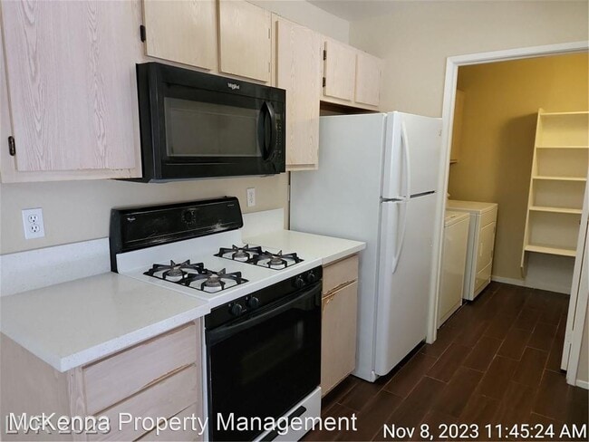 Building Photo - 2 br, 2 bath House - 7885 W Flamingo Rd #1102