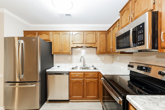 Building Photo - 7152 Olive Ridge Dr