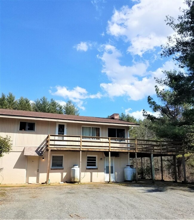 Building Photo - 109 Forest Lake Ln