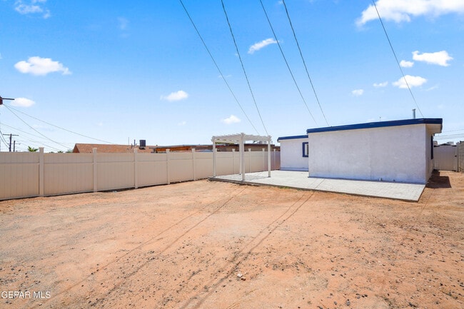 Building Photo - 3609 Fillmore Ave