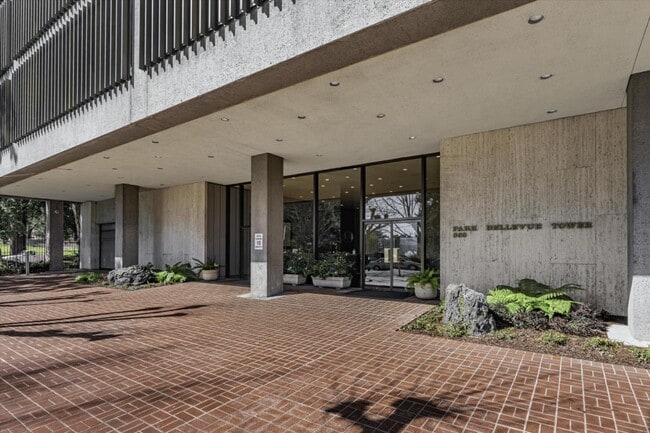 Building Photo - 565 Bellevue Ave