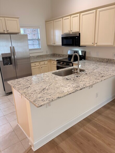 Building Photo - 428 Lightning Whelk Way