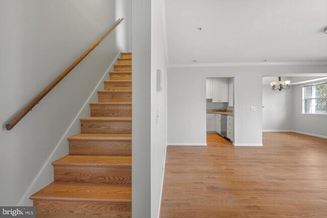 Building Photo - 5705 Chapman Mill Dr