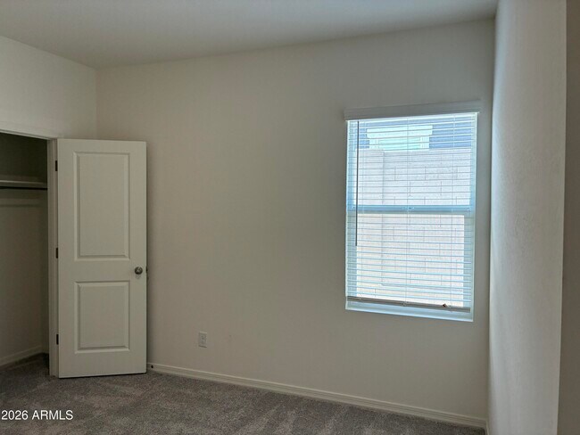 Building Photo - 20109 W Palo Verde Dr