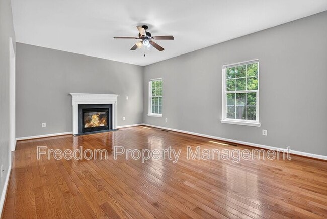 Building Photo - 7629 Hamelin Ln