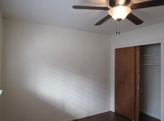 Building Photo - 1124 G St