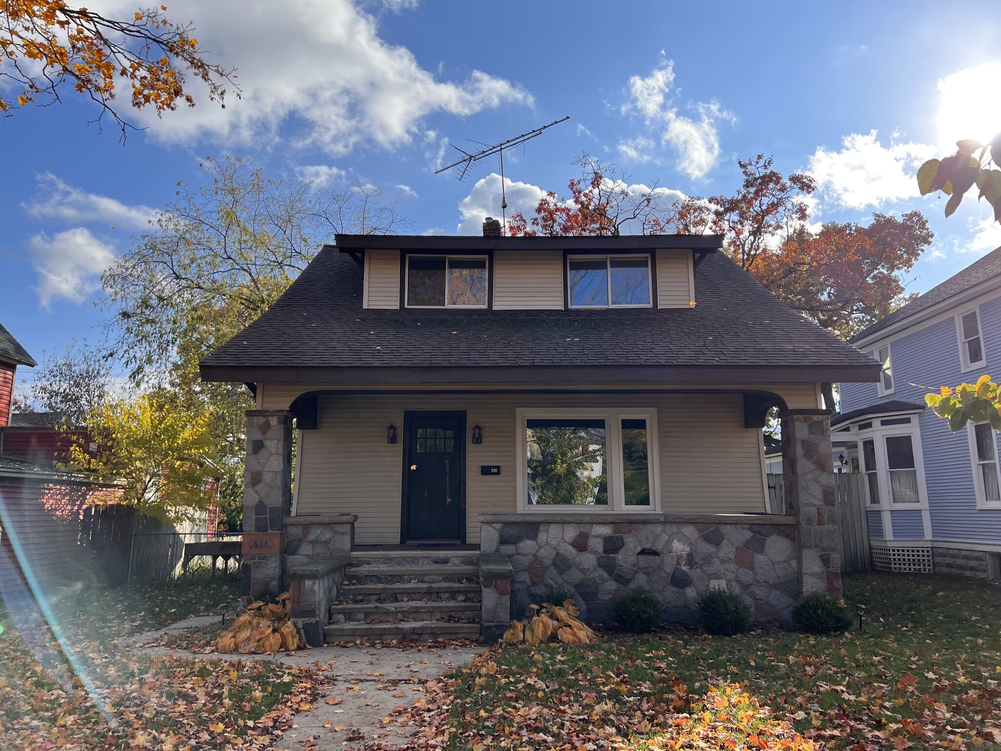 Building Photo - 538 Webster St