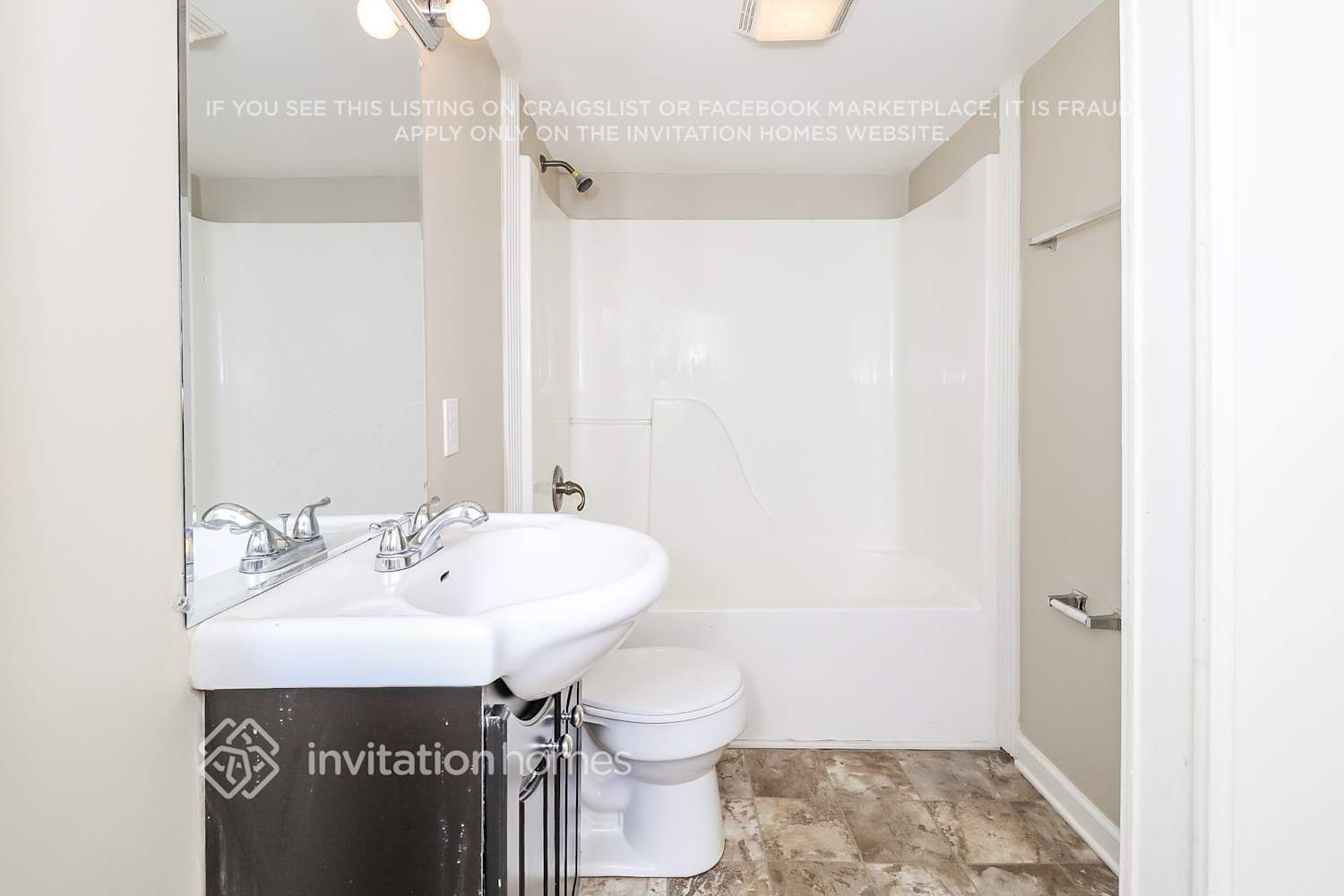 Building Photo - 430 Karen Dr