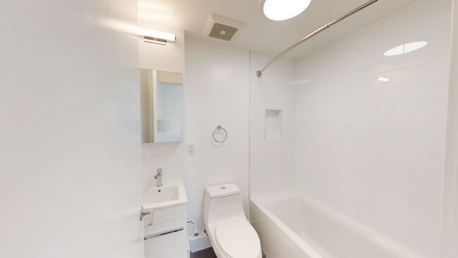 Building Photo - 1801 California St