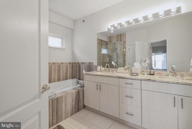 Building Photo - 41 Cardinal Flower Ln