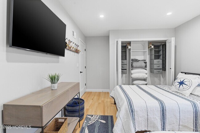 Building Photo - 132 Sampson Ave