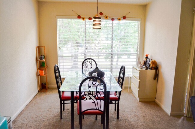 Building Photo - Three bedroom Two bath condo in Creeks Edge