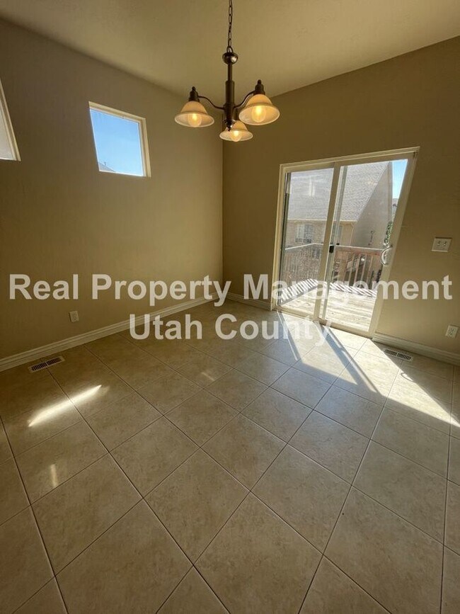 Building Photo - 2861 Fox Hunters Loop