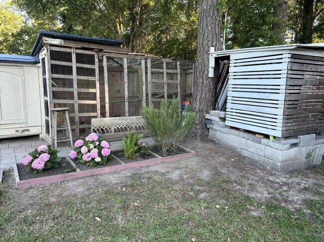 Building Photo - 1208 Ragin St