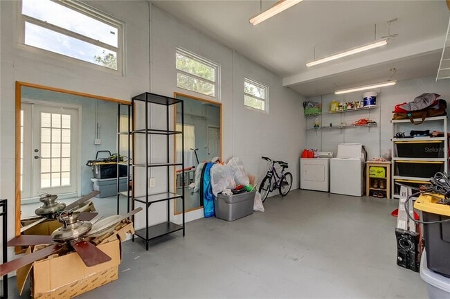 Building Photo - 7214 S De Soto St