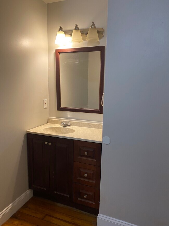 Building Photo - 5936-5938