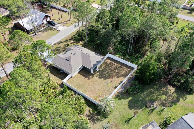 Building Photo - 5 Seabury Pl