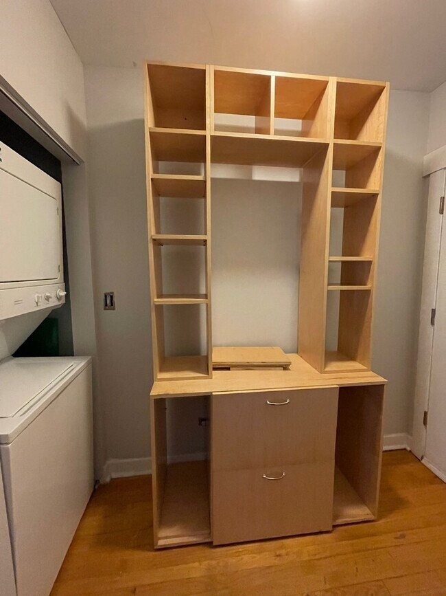 Building Photo - 4938 N Winthrop Ave