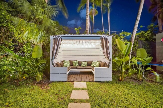 Building Photo - 3483 Chase Ave