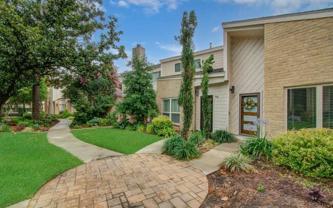 Building Photo - 12625 Memorial Dr