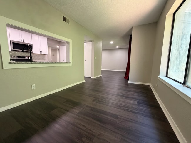 Building Photo - 2 Bed and 2 Bath in Norcross! Get 50% OFF your FIRST MONTH RENT!