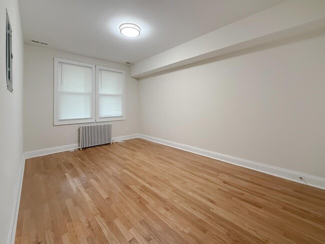 Building Photo - 4800 3rd St NW