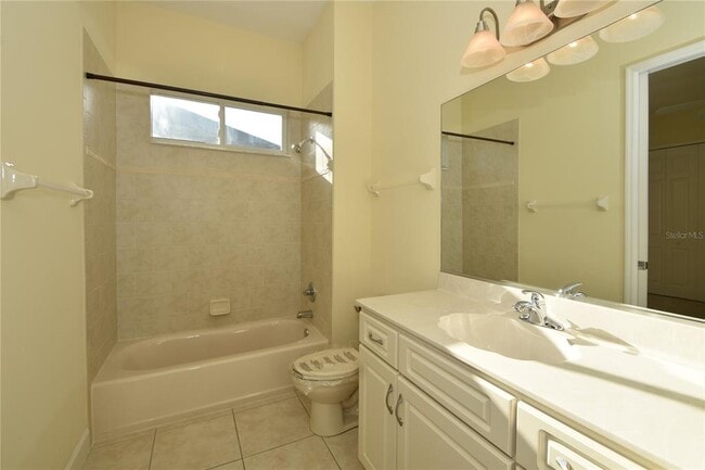 Building Photo - 17 Oasis Cir