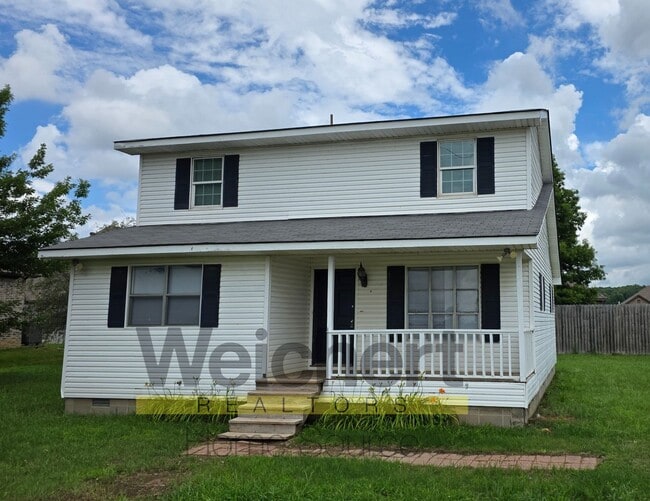 Building Photo - 3 bedroom, 2 bath Two-Story Home South Jonesboro